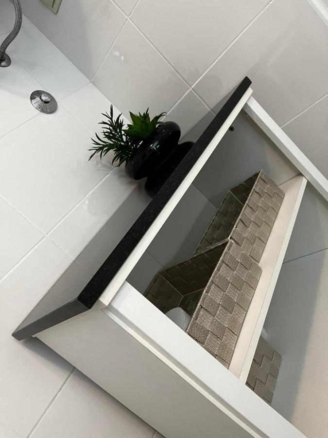 Apartman Gold Maris Apartment คาร์โลวัตส์ ภายนอก รูปภาพ